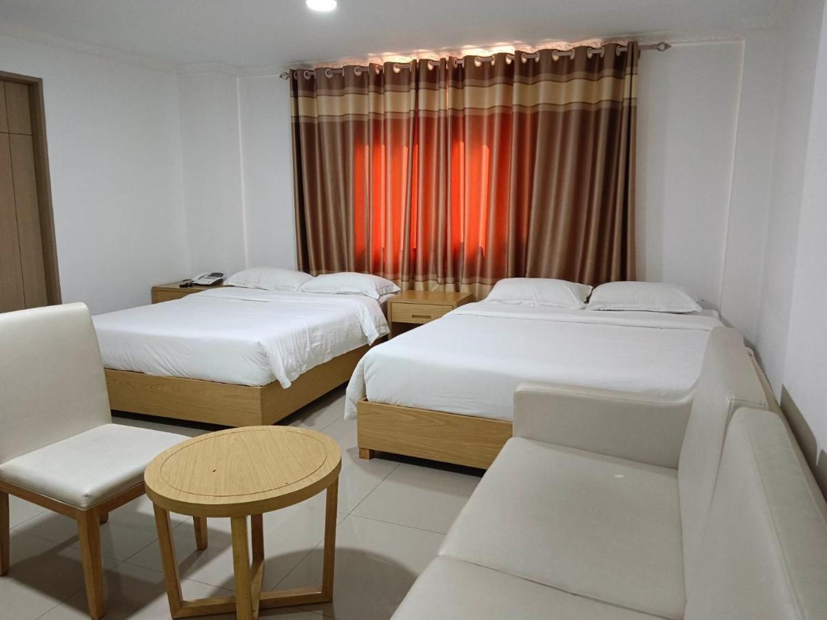 Punta Clark Hotel Clark Field Dış mekan fotoğraf