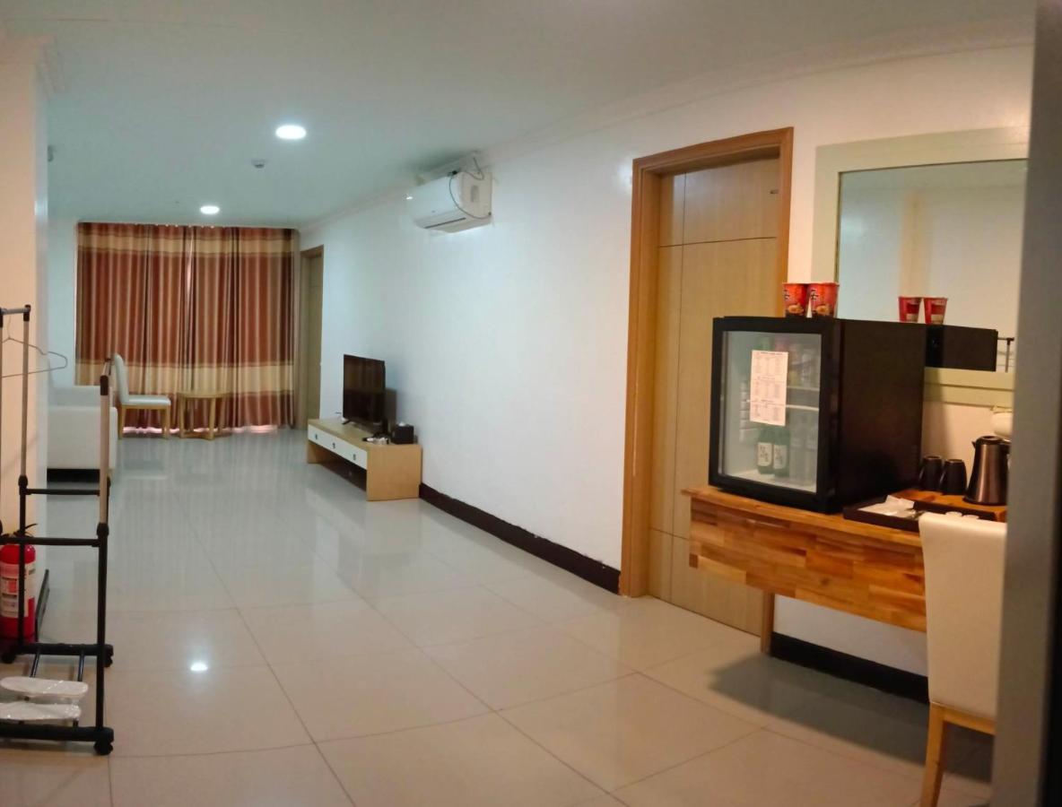 Punta Clark Hotel Clark Field Dış mekan fotoğraf
