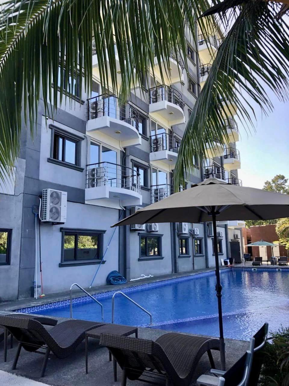 Punta Clark Hotel Clark Field Dış mekan fotoğraf